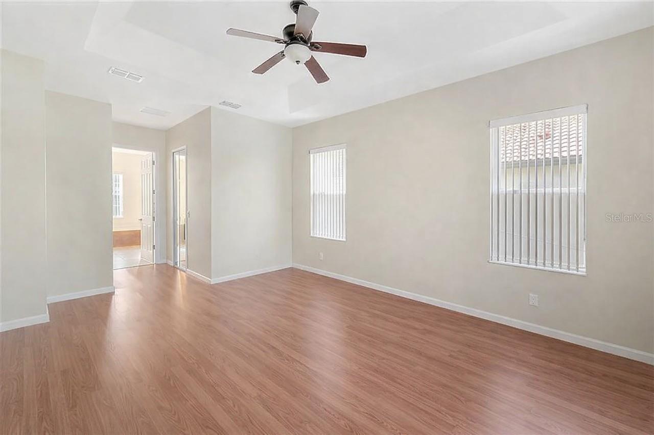 Image 9 of 18 For 3821 Shoreview Drive