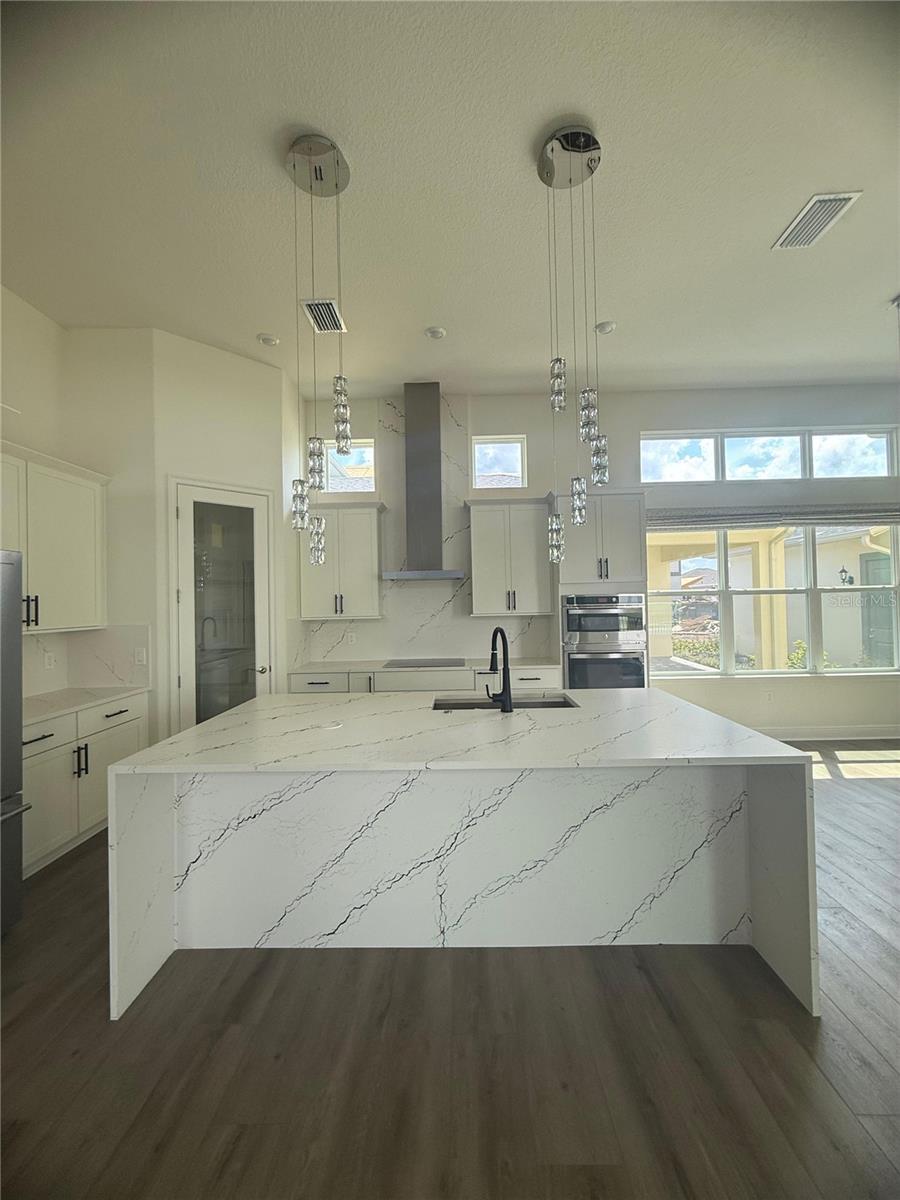 Image 11 of 29 For 9803 Gobat Alley