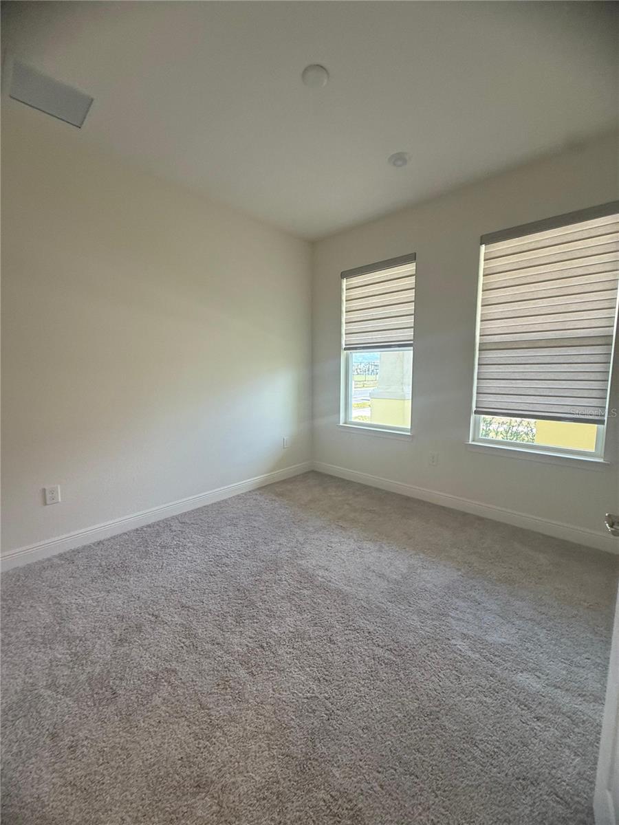 Image 18 of 29 For 9803 Gobat Alley