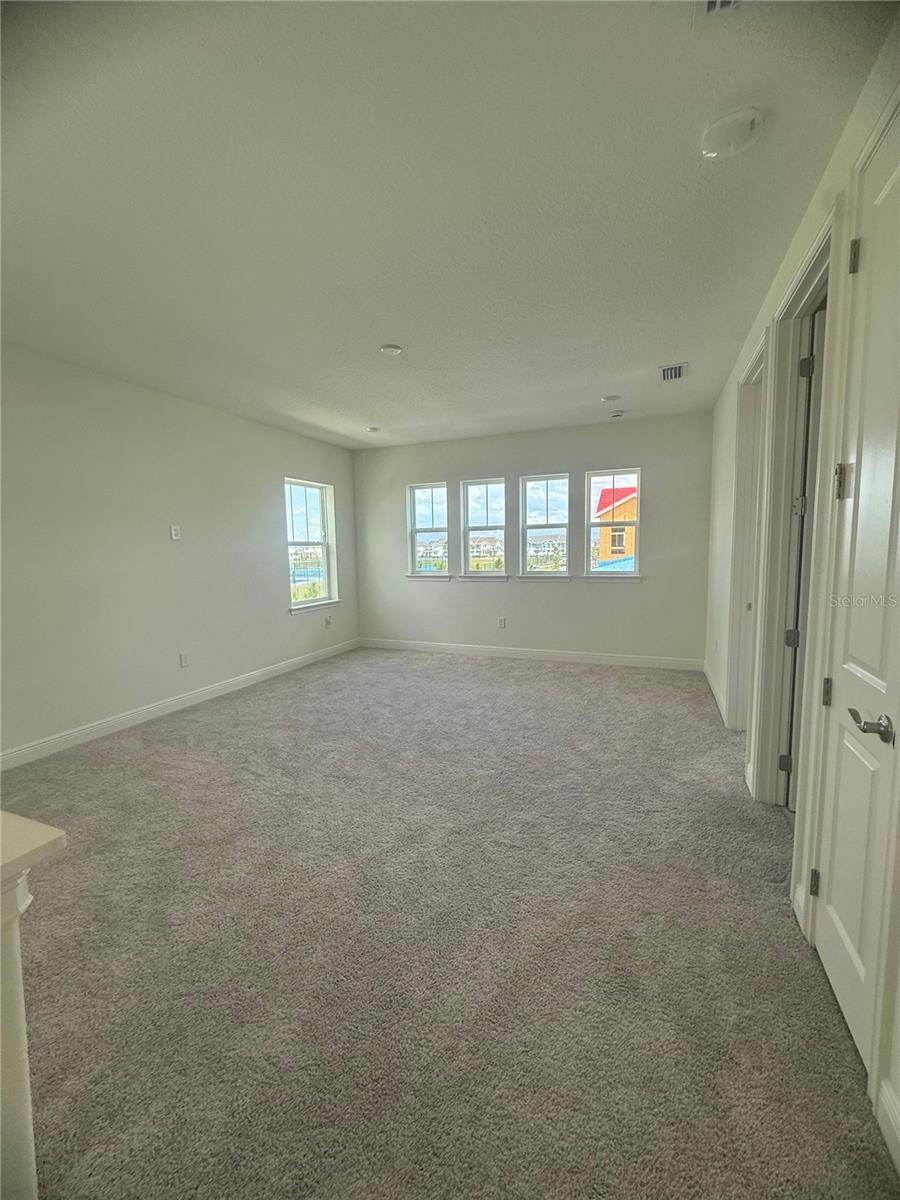 Image 20 of 29 For 9803 Gobat Alley