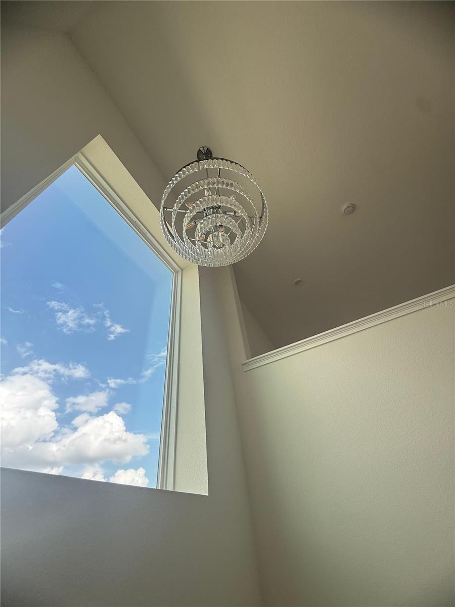 Image 22 of 29 For 9803 Gobat Alley