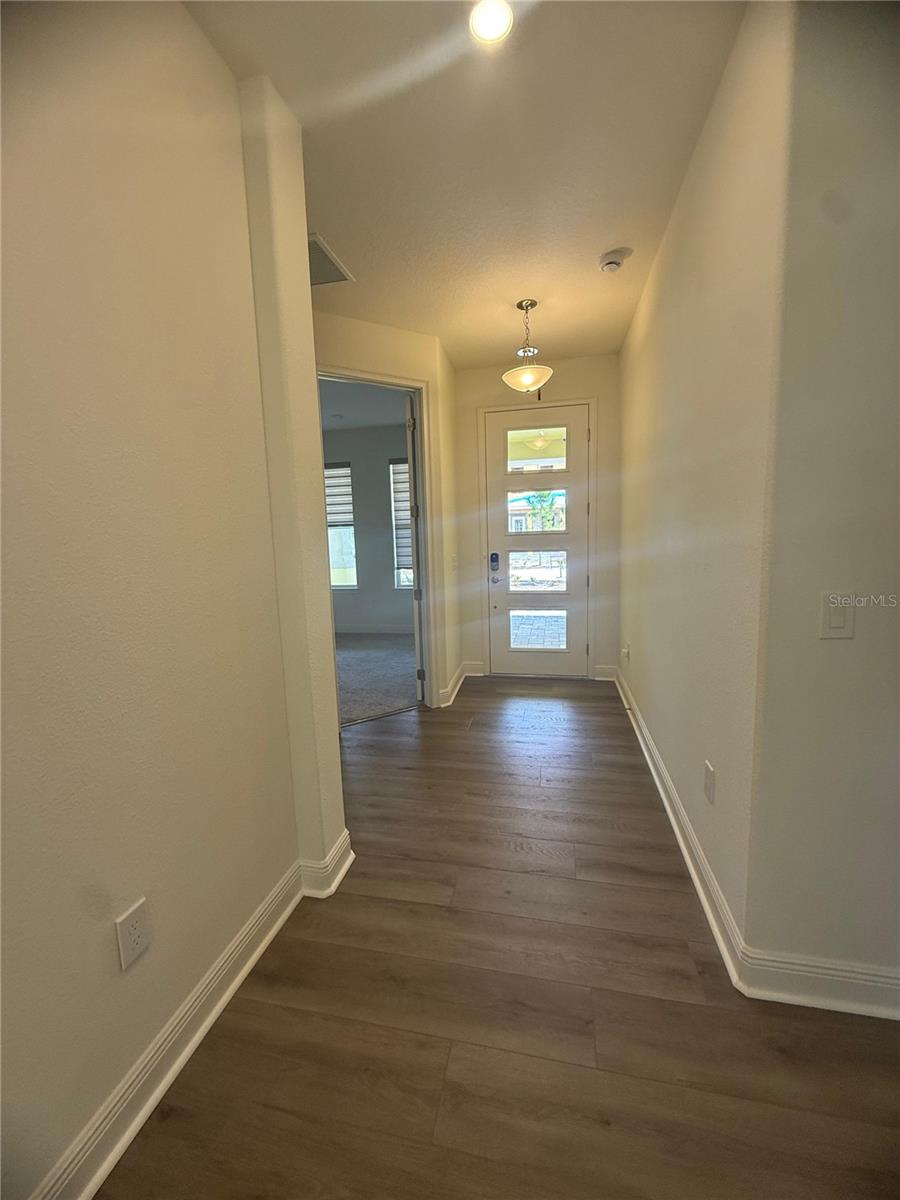 Image 5 of 29 For 9803 Gobat Alley