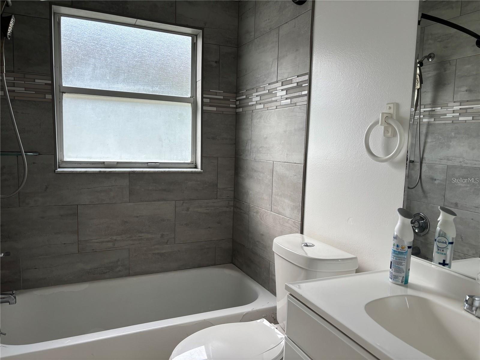 Image 10 of 11 For 1767 Boxeney Drive