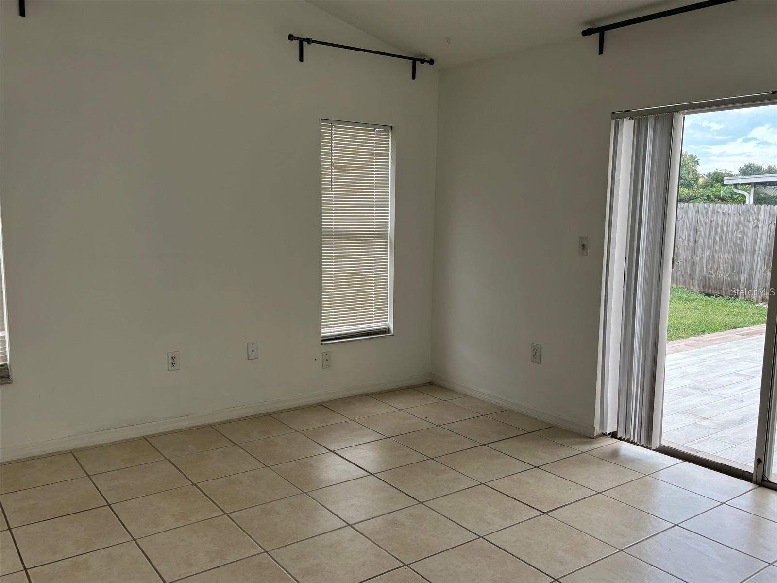 Image 3 of 11 For 1767 Boxeney Drive