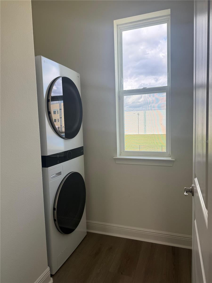 Image 3 of 12 For 9803-a Gobat Alley