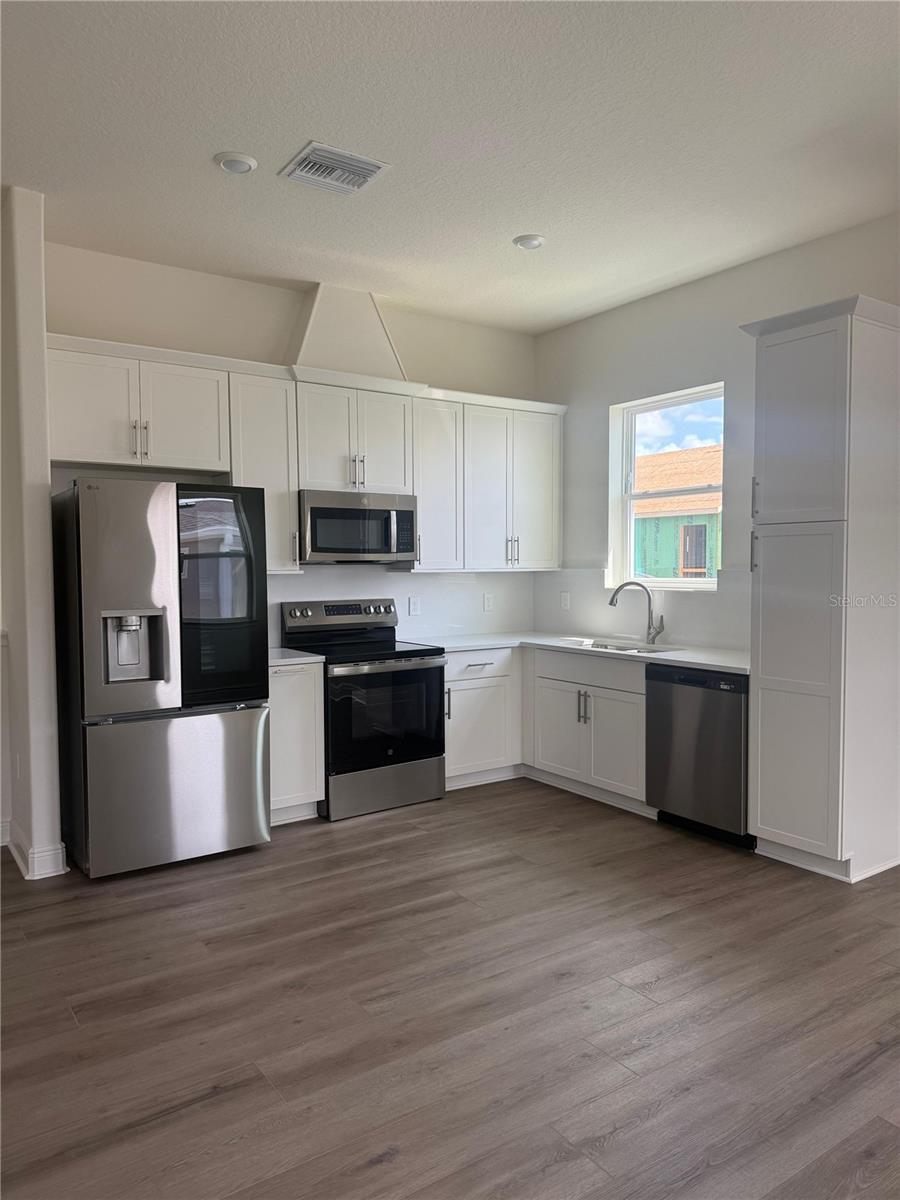 Image 5 of 12 For 9803-a Gobat Alley