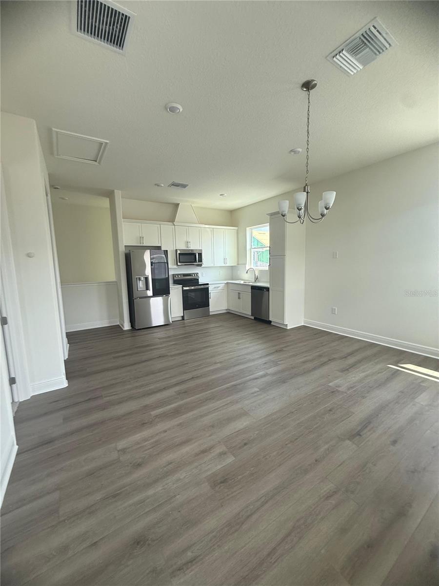 Image 8 of 12 For 9803-a Gobat Alley