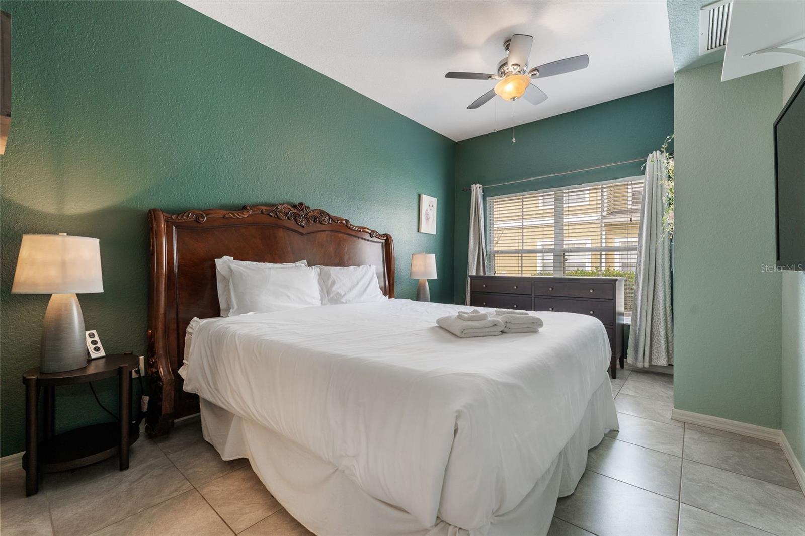 Image 17 of 36 For 4561 Yellowgold Road E 103