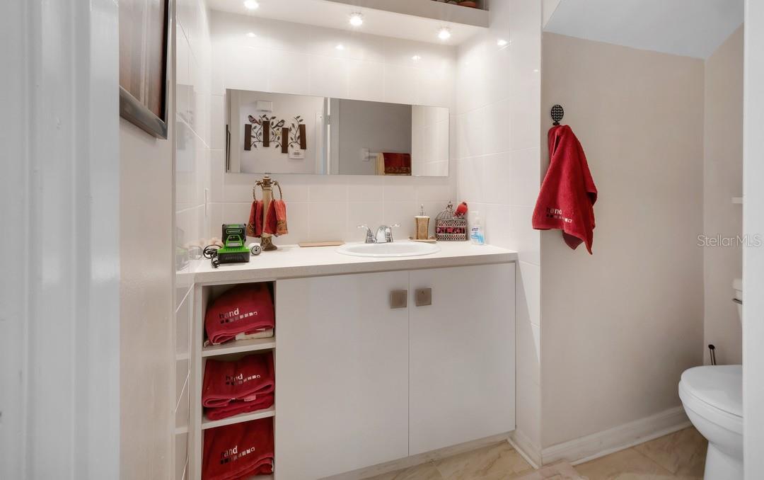 Image 18 of 62 For 4381 Creekside Boulevard