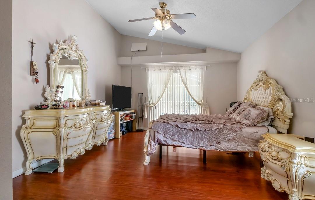 Image 33 of 62 For 4381 Creekside Boulevard