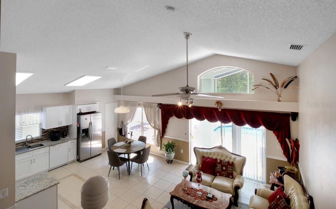 Image 39 of 62 For 4381 Creekside Boulevard