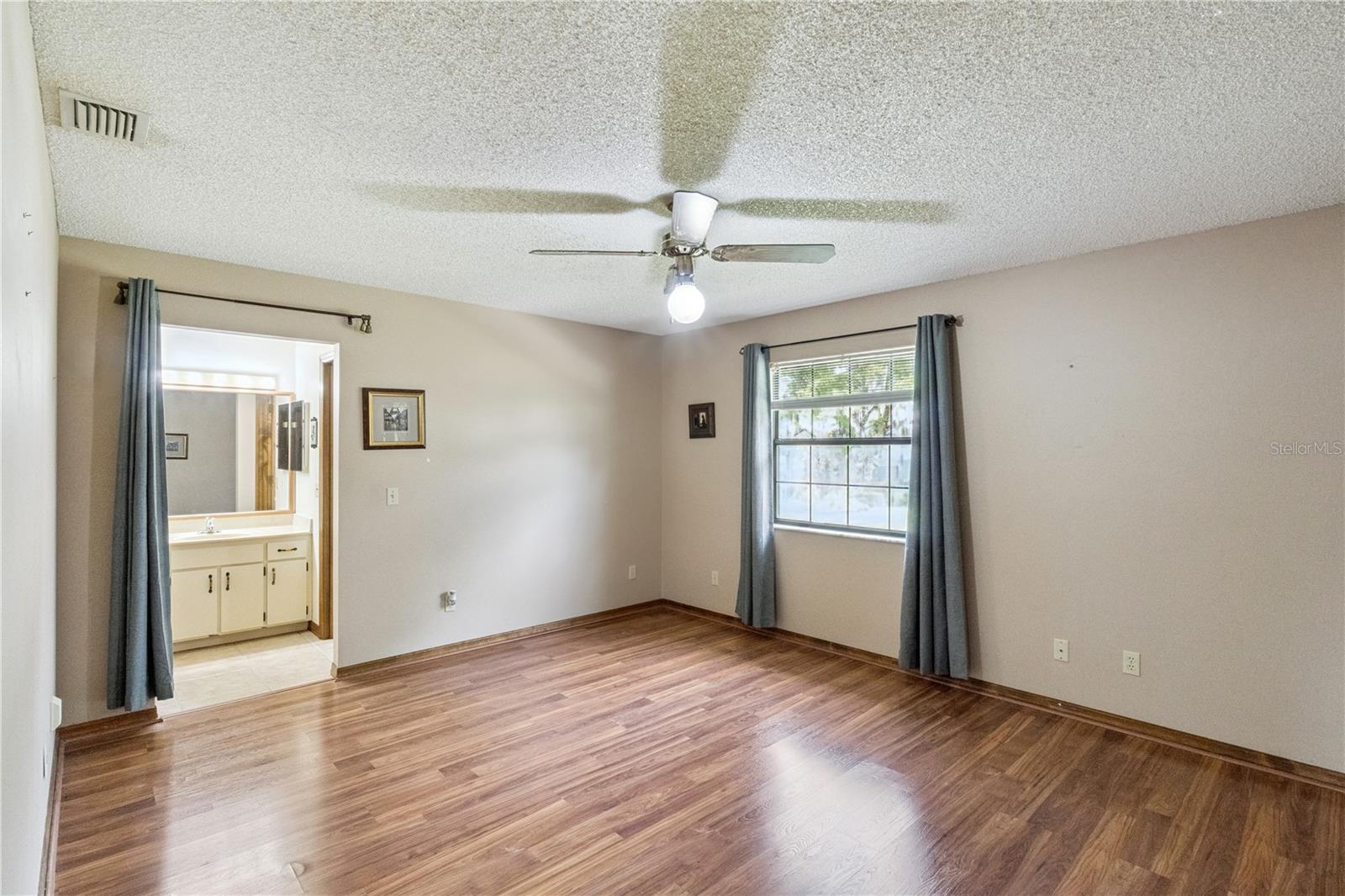 Image 13 of 35 For 2867 Longleaf Court