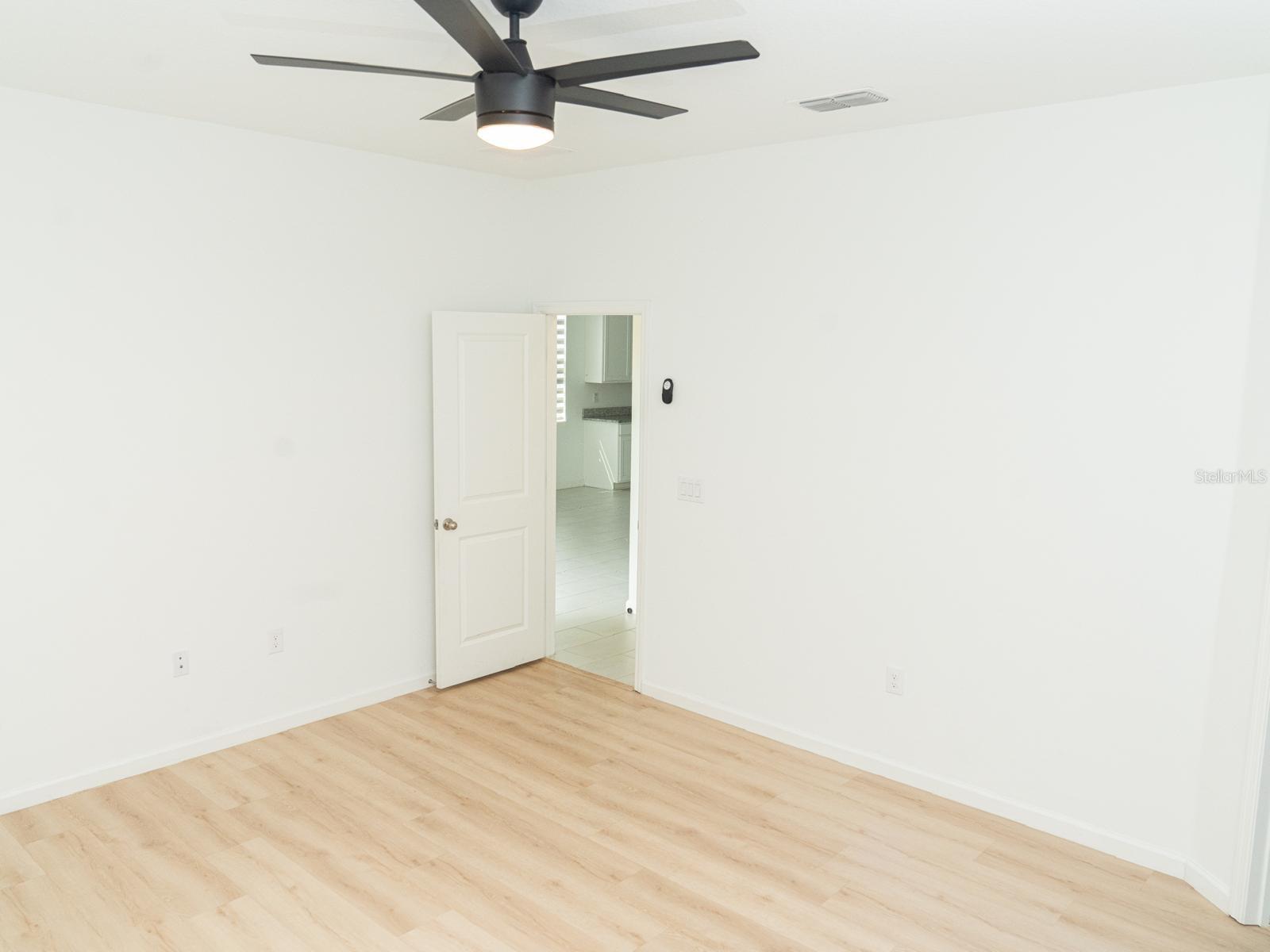 Image 33 of 42 For 445 Silver Palm Drive