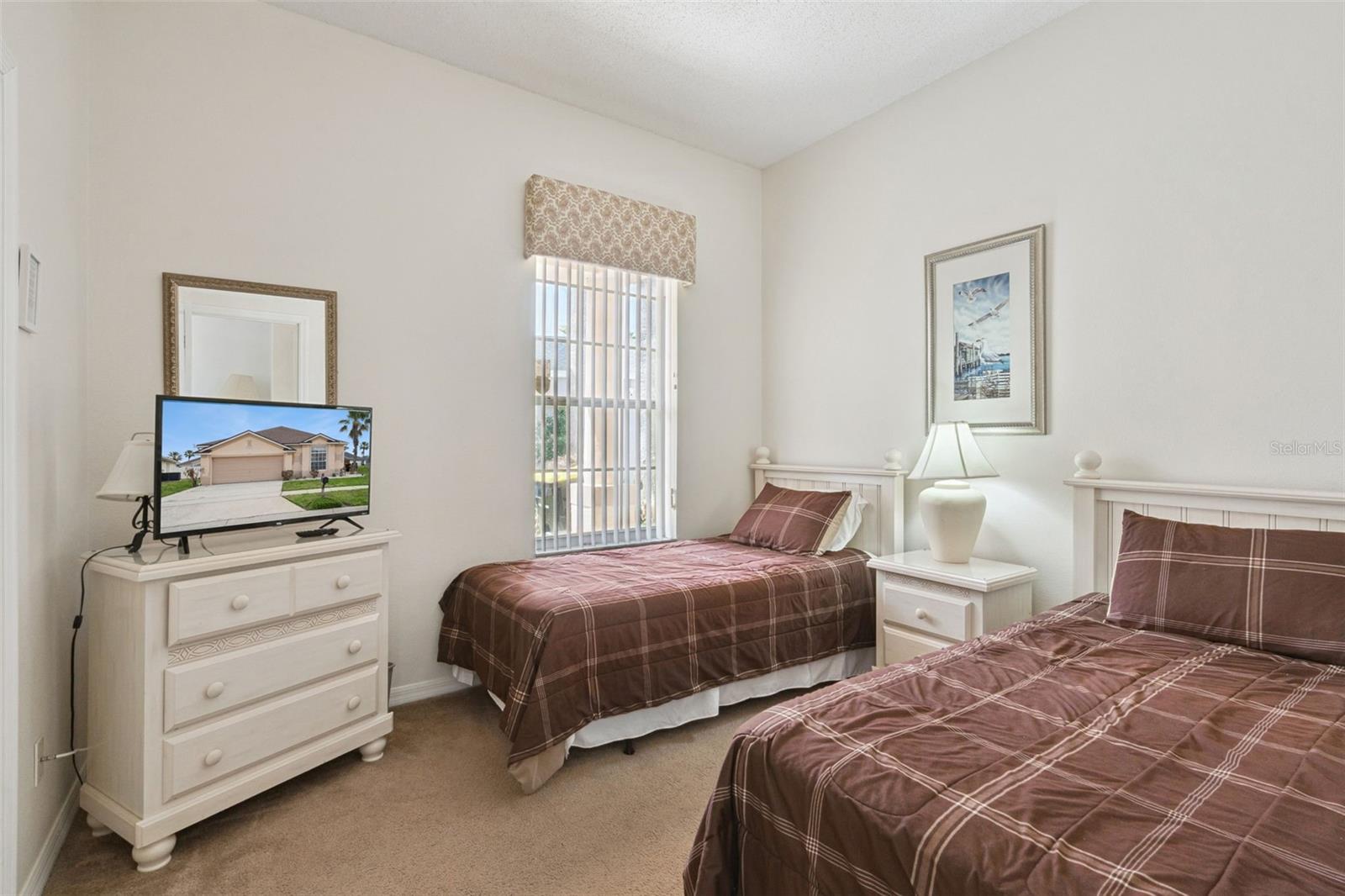 Image 18 of 60 For 170 Bloomingdale Drive