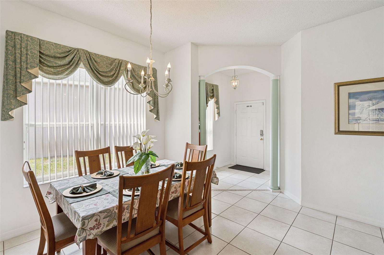 Image 6 of 60 For 170 Bloomingdale Drive