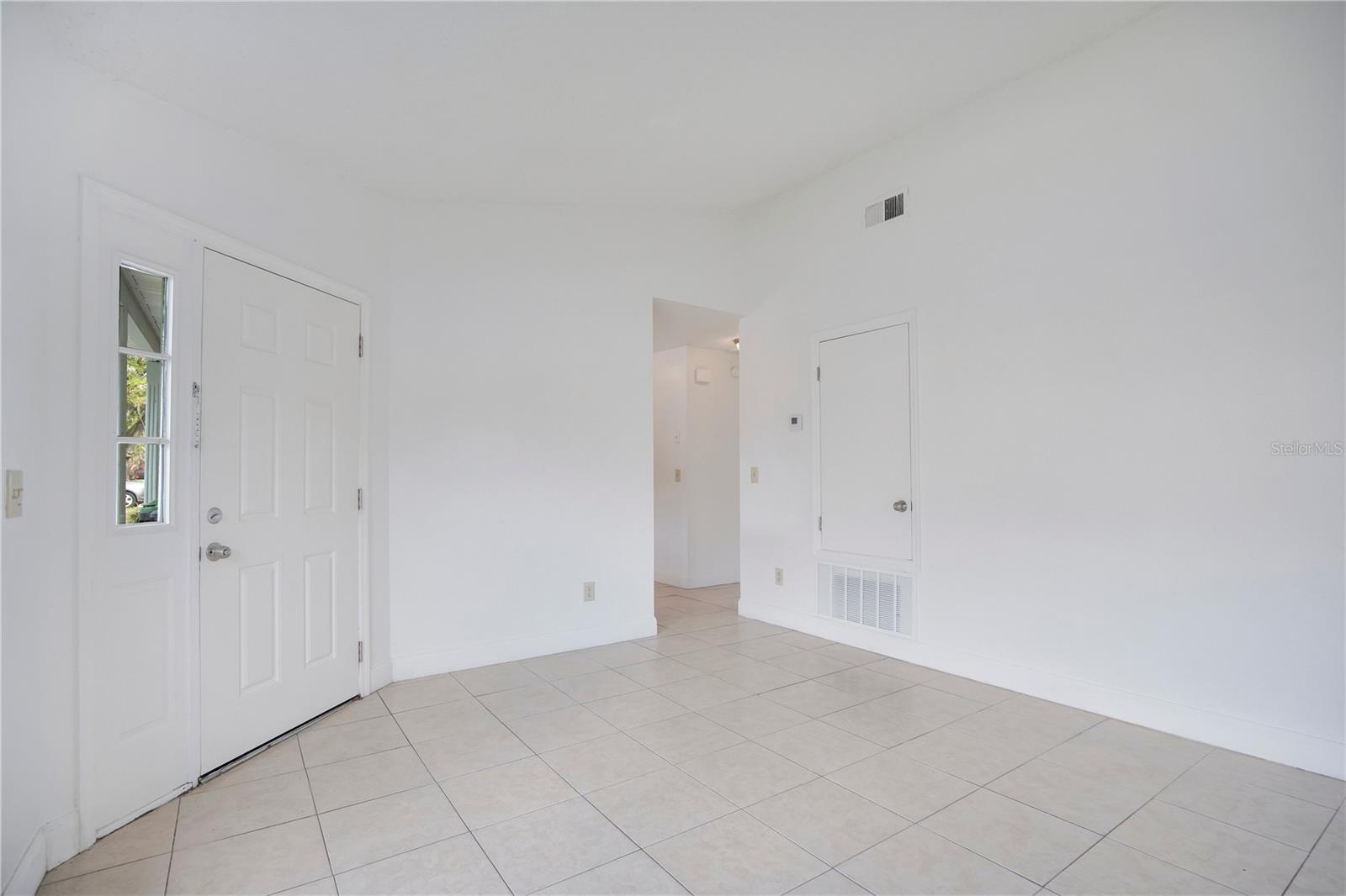 Image 4 of 17 For 9844 River Pines Court