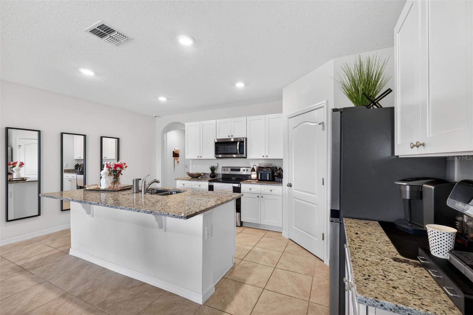 Image 17 of 66 For 5740 Grey Granite Way