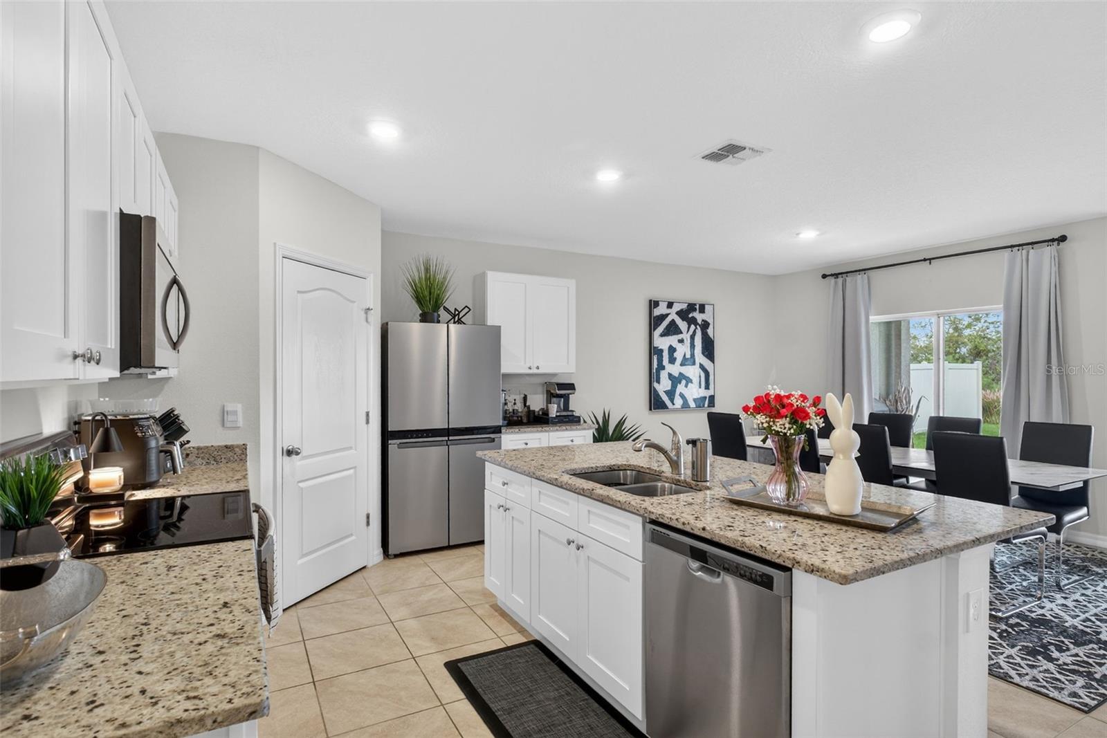 Image 18 of 66 For 5740 Grey Granite Way