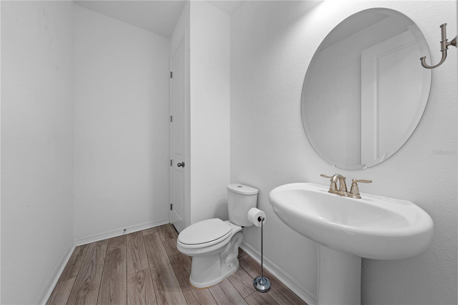 Image 37 of 55 For 920 Livestock Loop