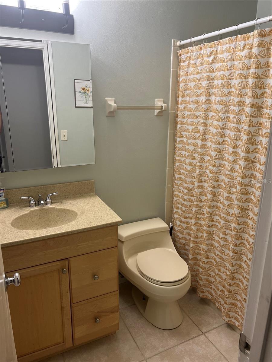 Image 16 of 22 For 2528 Woodgate Boulevard 201