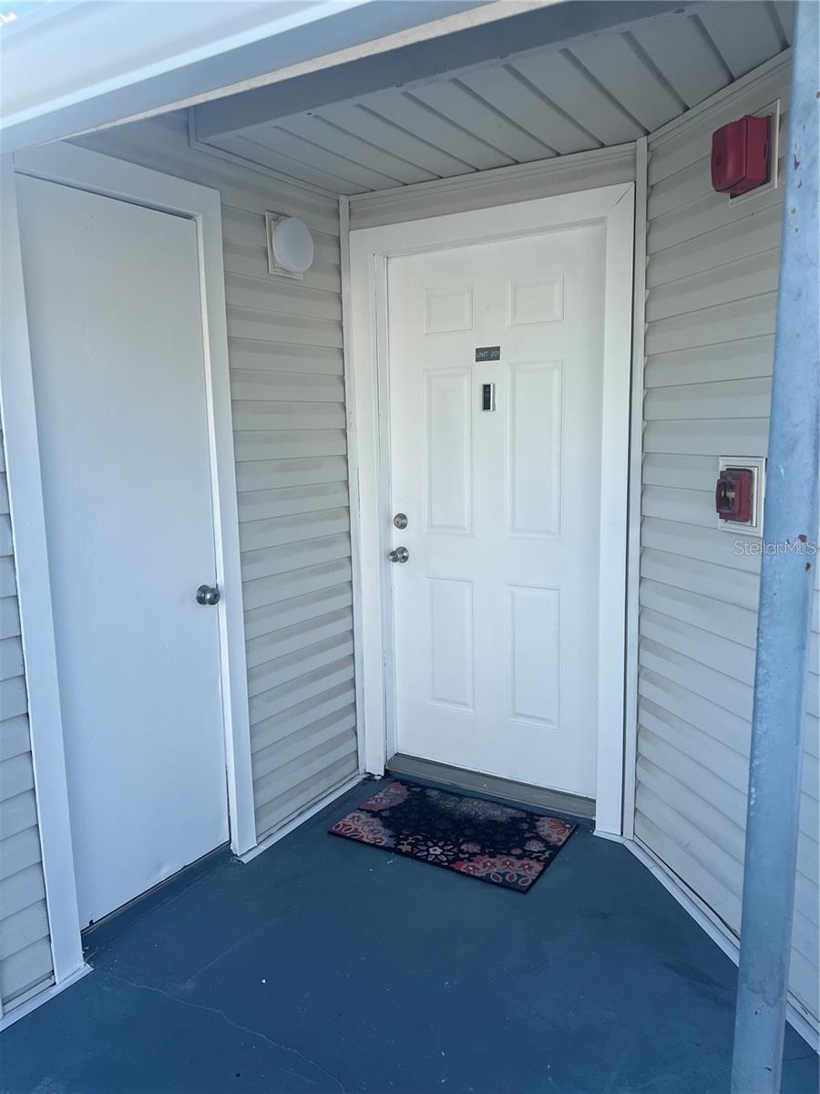 Image 6 of 22 For 2528 Woodgate Boulevard 201