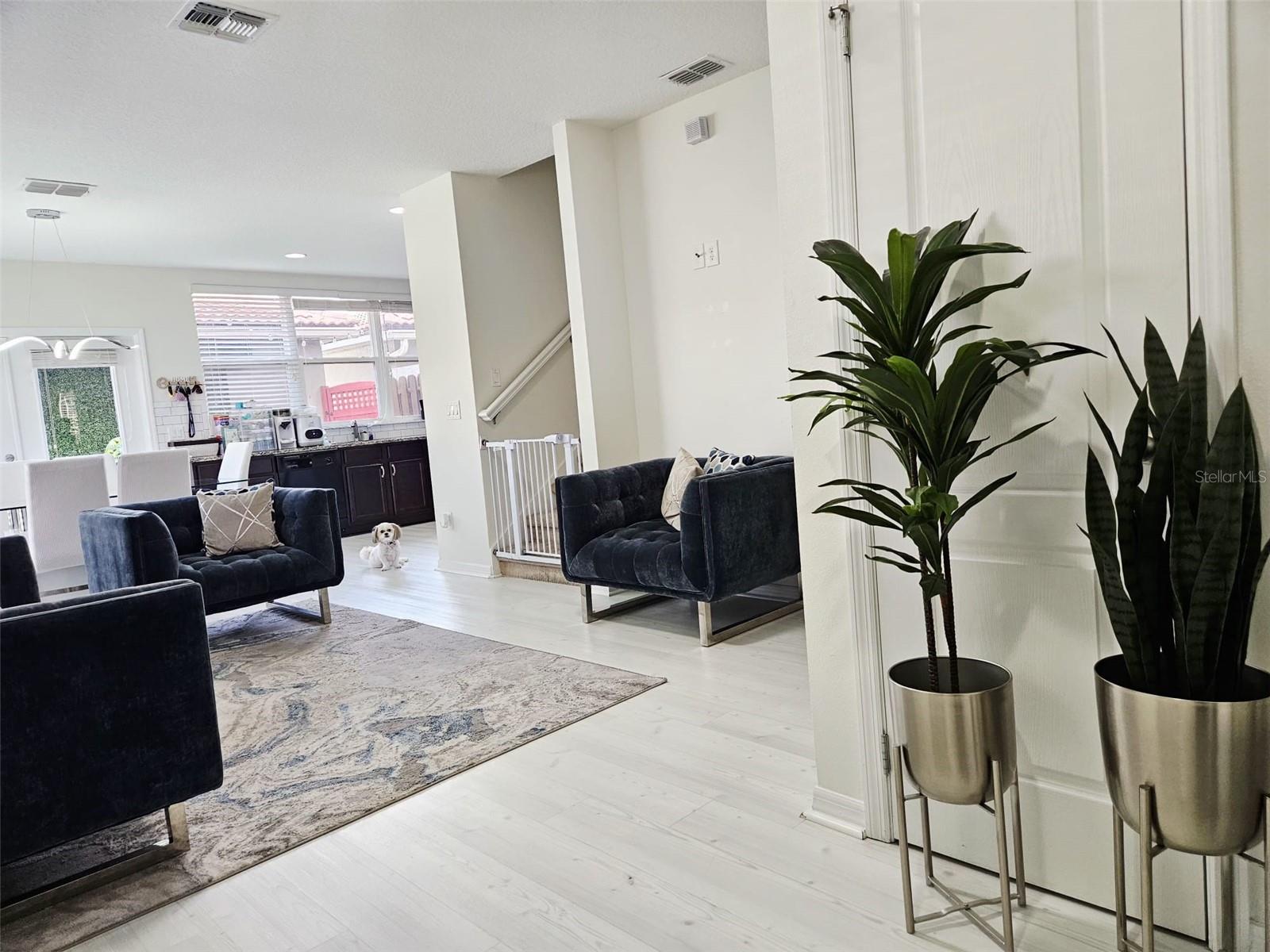 Image 4 of 43 For 3102 Camino Real Dr N