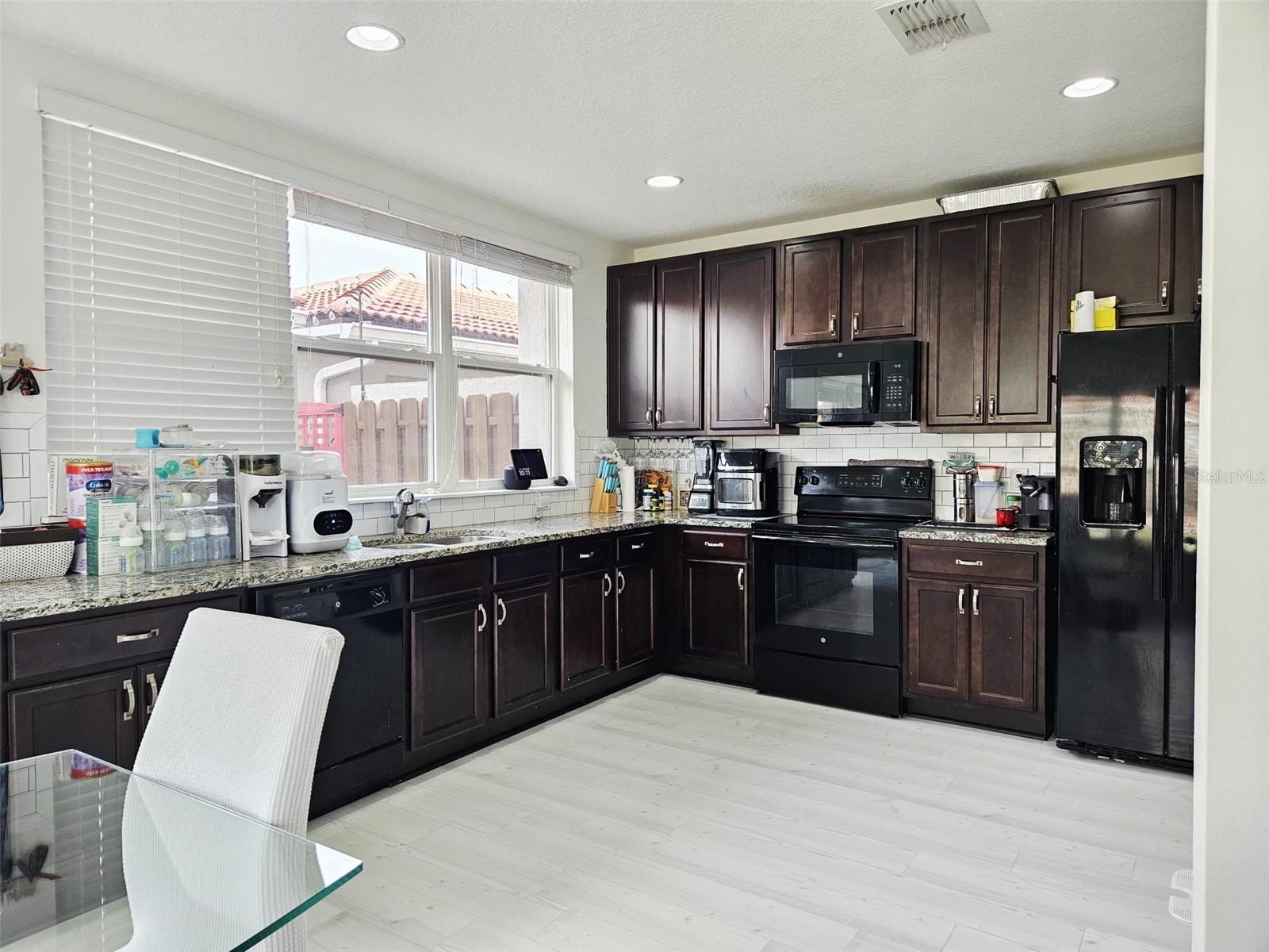 Image 7 of 43 For 3102 Camino Real Dr N