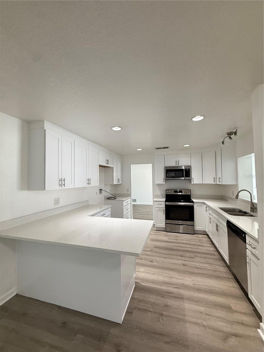 Image 15 of 31 For 1809 Paradise Drive