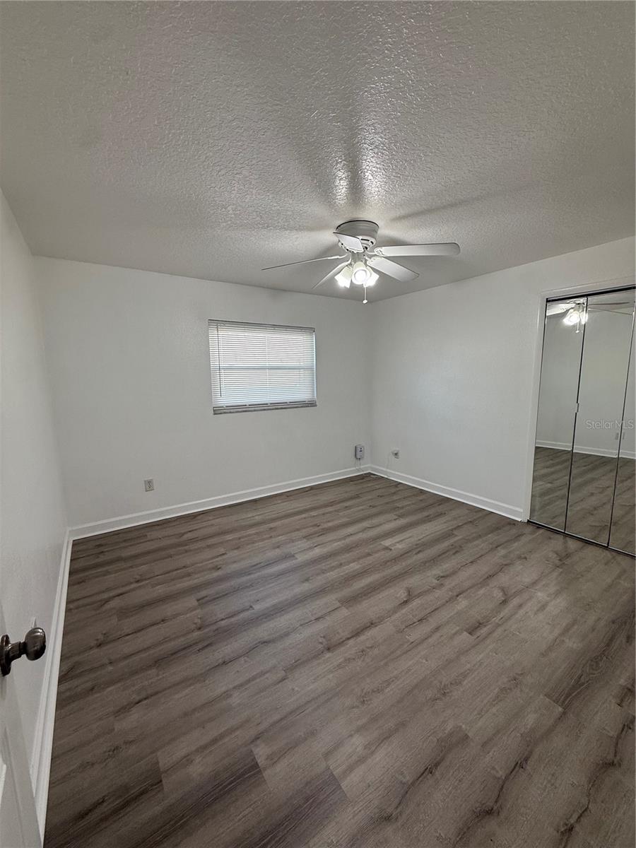 Image 19 of 31 For 1809 Paradise Drive