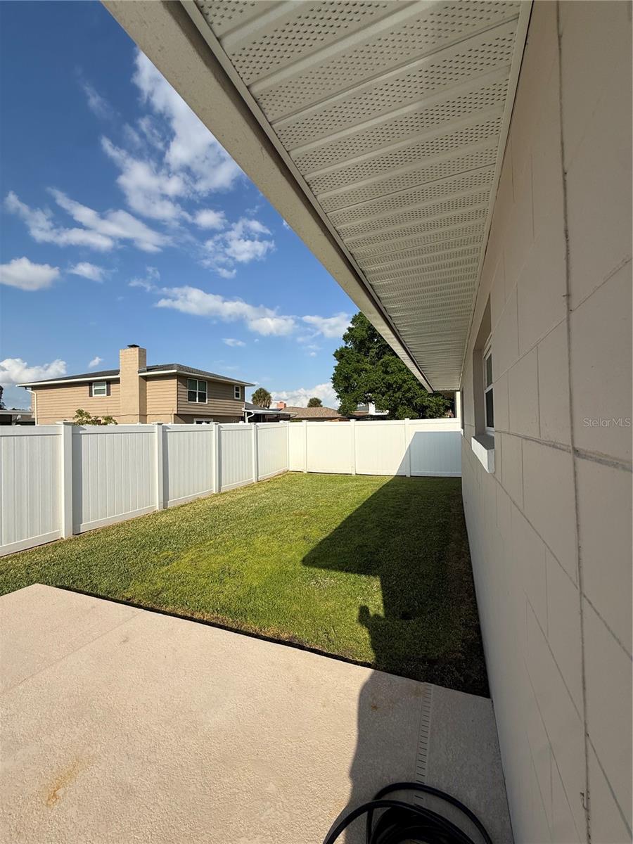 Image 28 of 31 For 1809 Paradise Drive