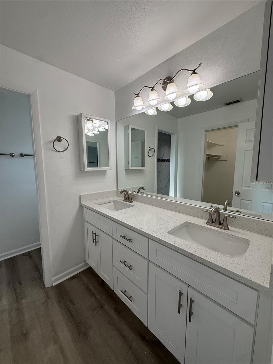 Image 8 of 31 For 1809 Paradise Drive