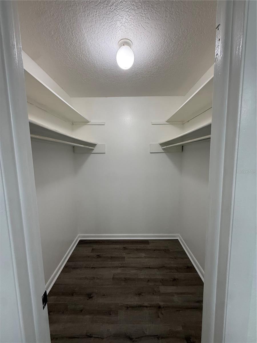 Image 9 of 31 For 1809 Paradise Drive