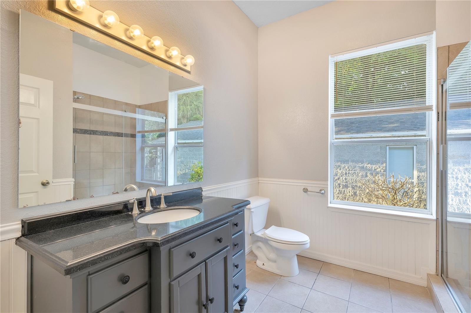 Image 10 of 30 For 704 Grape Avenue