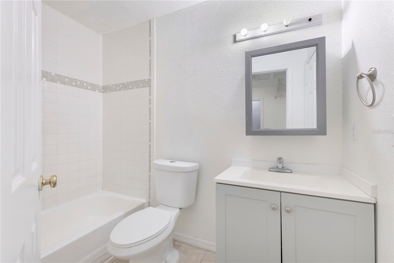 Image 19 of 30 For 704 Grape Avenue