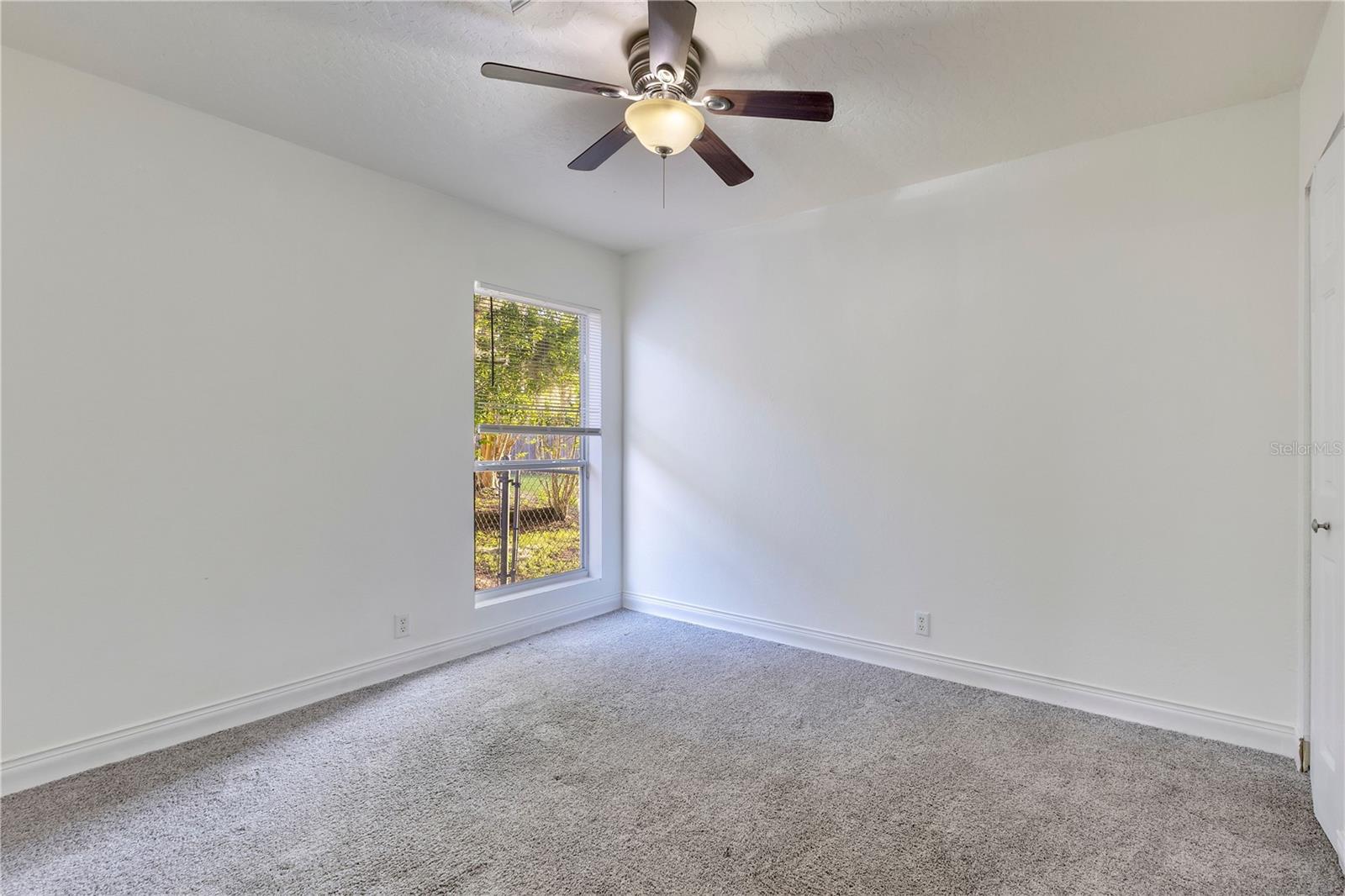 Image 20 of 30 For 704 Grape Avenue