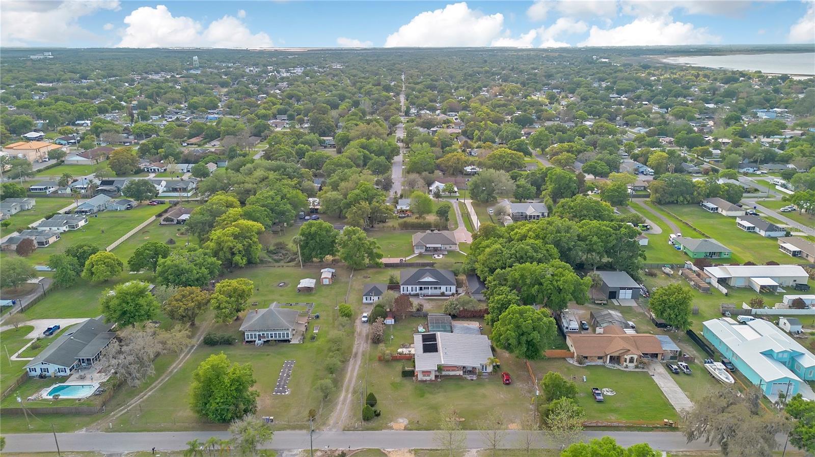 Image 23 of 30 For 704 Grape Avenue