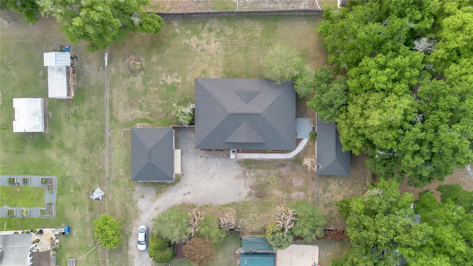 Image 25 of 30 For 704 Grape Avenue