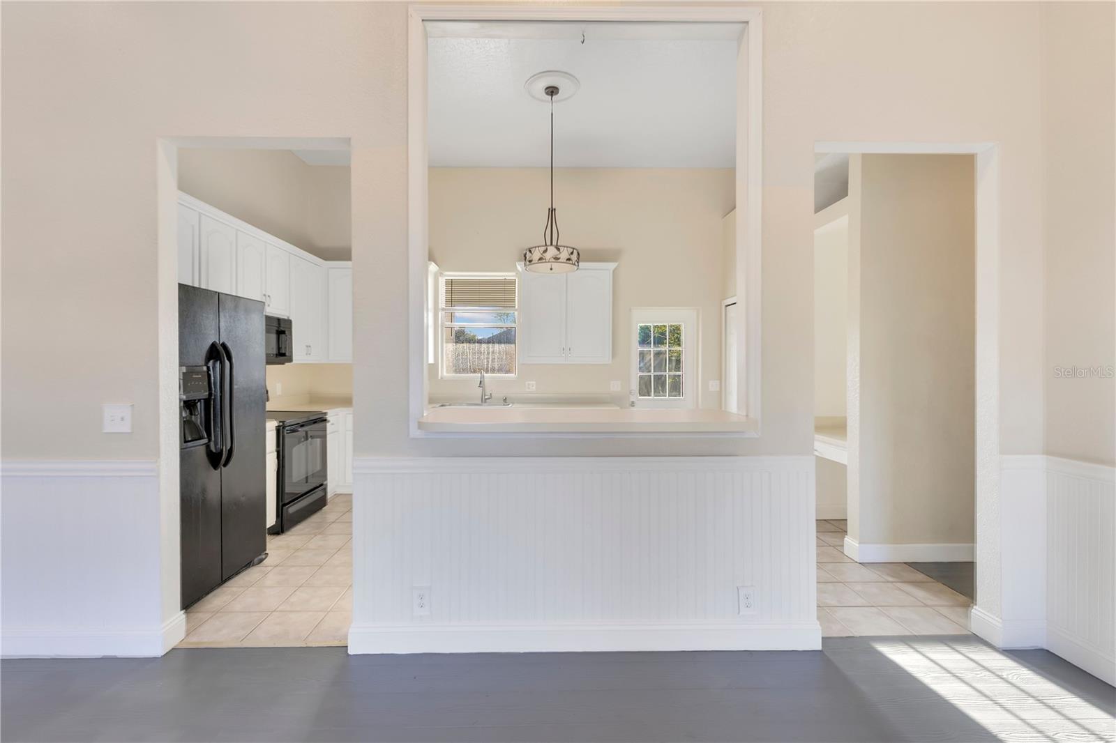 Image 4 of 30 For 704 Grape Avenue