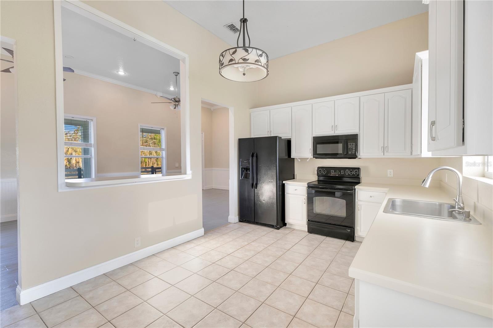 Image 6 of 30 For 704 Grape Avenue