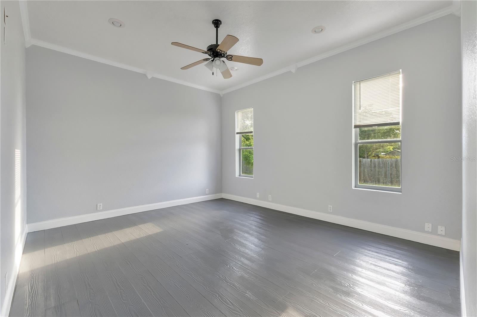 Image 7 of 30 For 704 Grape Avenue