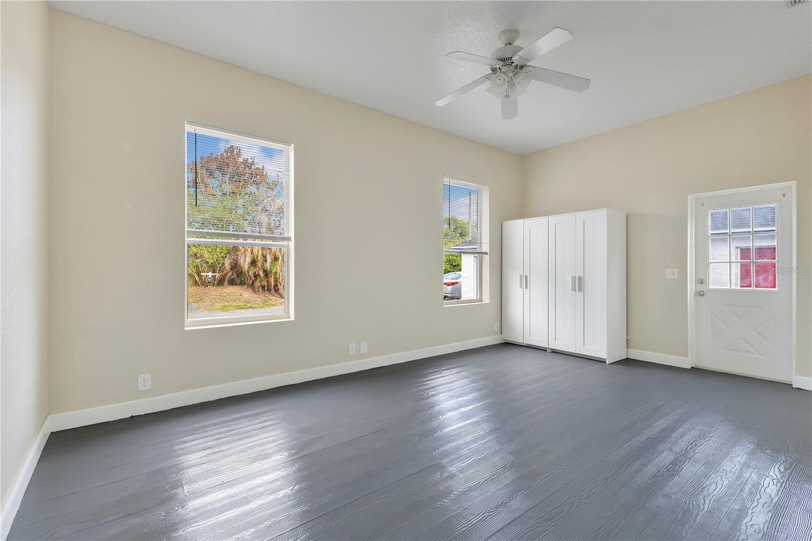 Image 9 of 30 For 704 Grape Avenue