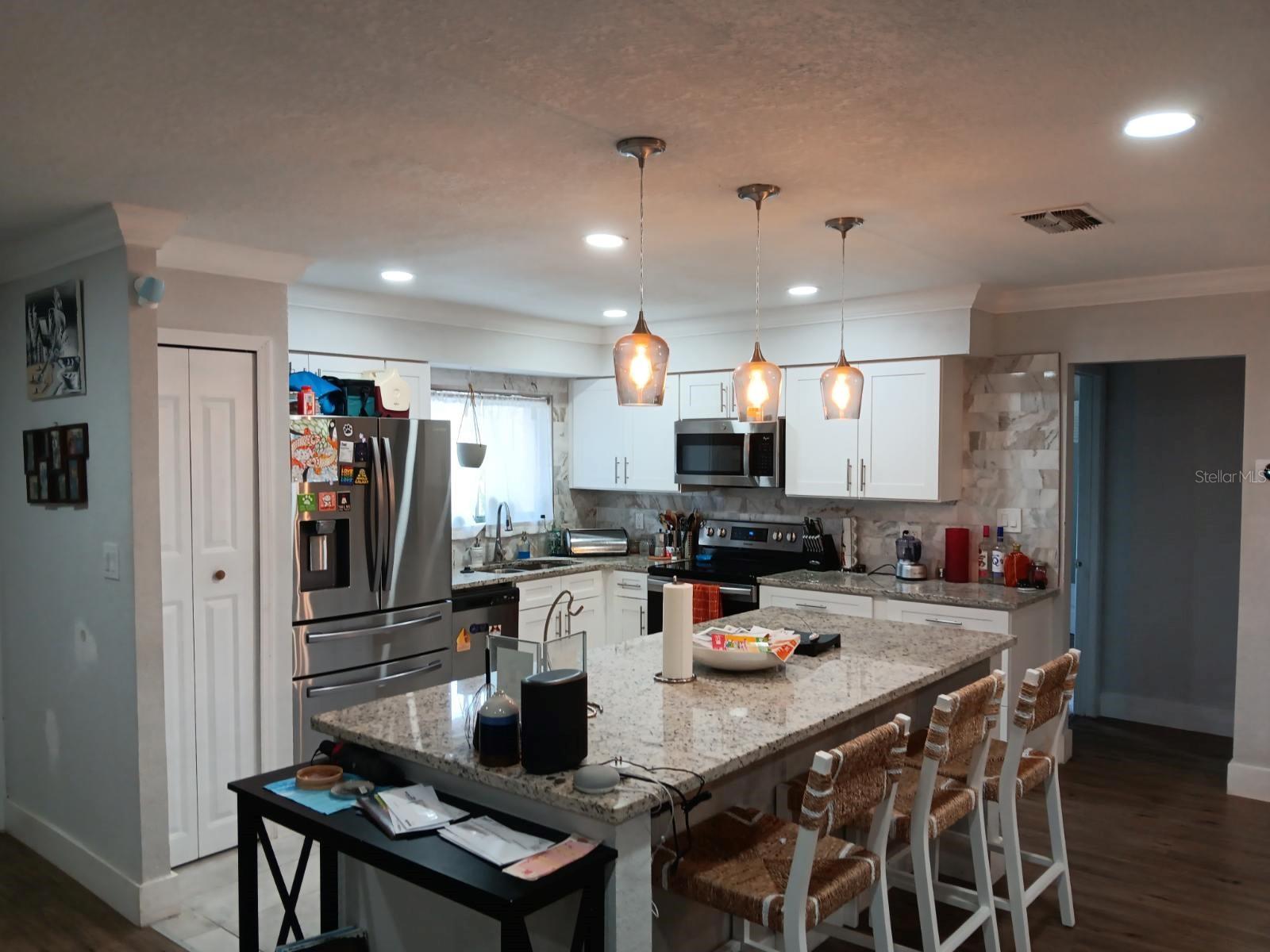 Image 10 of 47 For 10633 Windsor Place