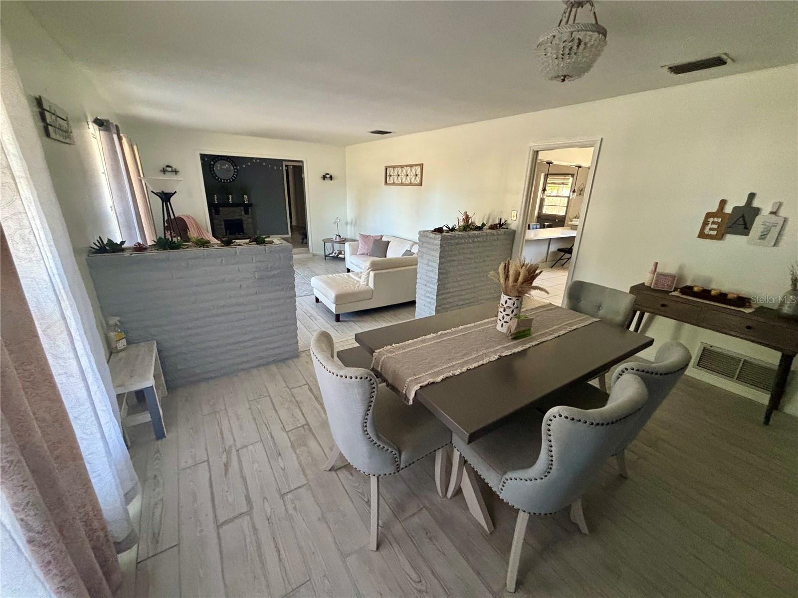 Image 6 of 19 For 628 Seminole Avenue