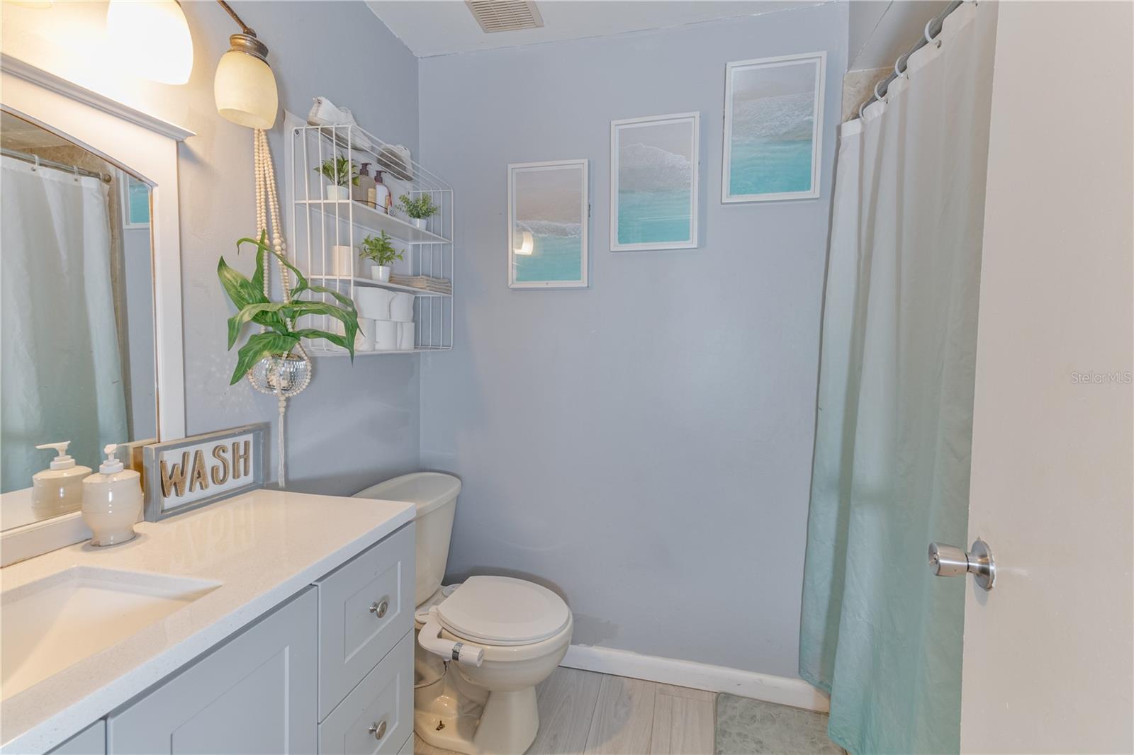 Image 14 of 18 For 3112 Oranole Road