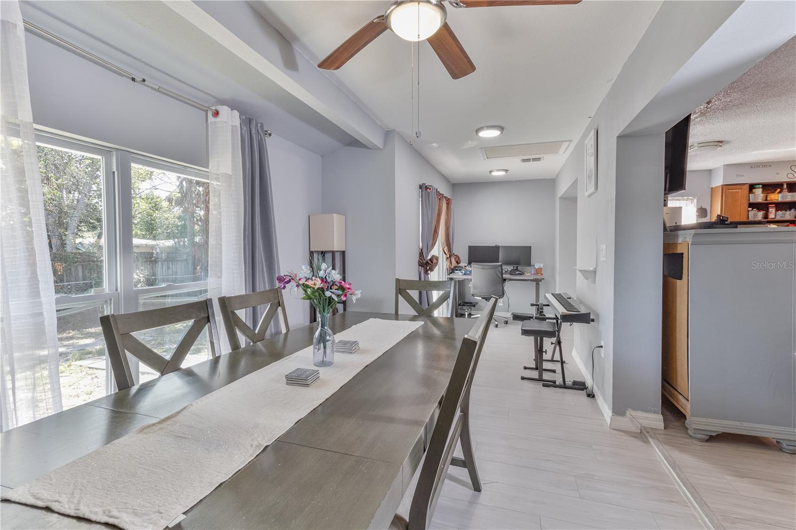 Image 9 of 18 For 3112 Oranole Road