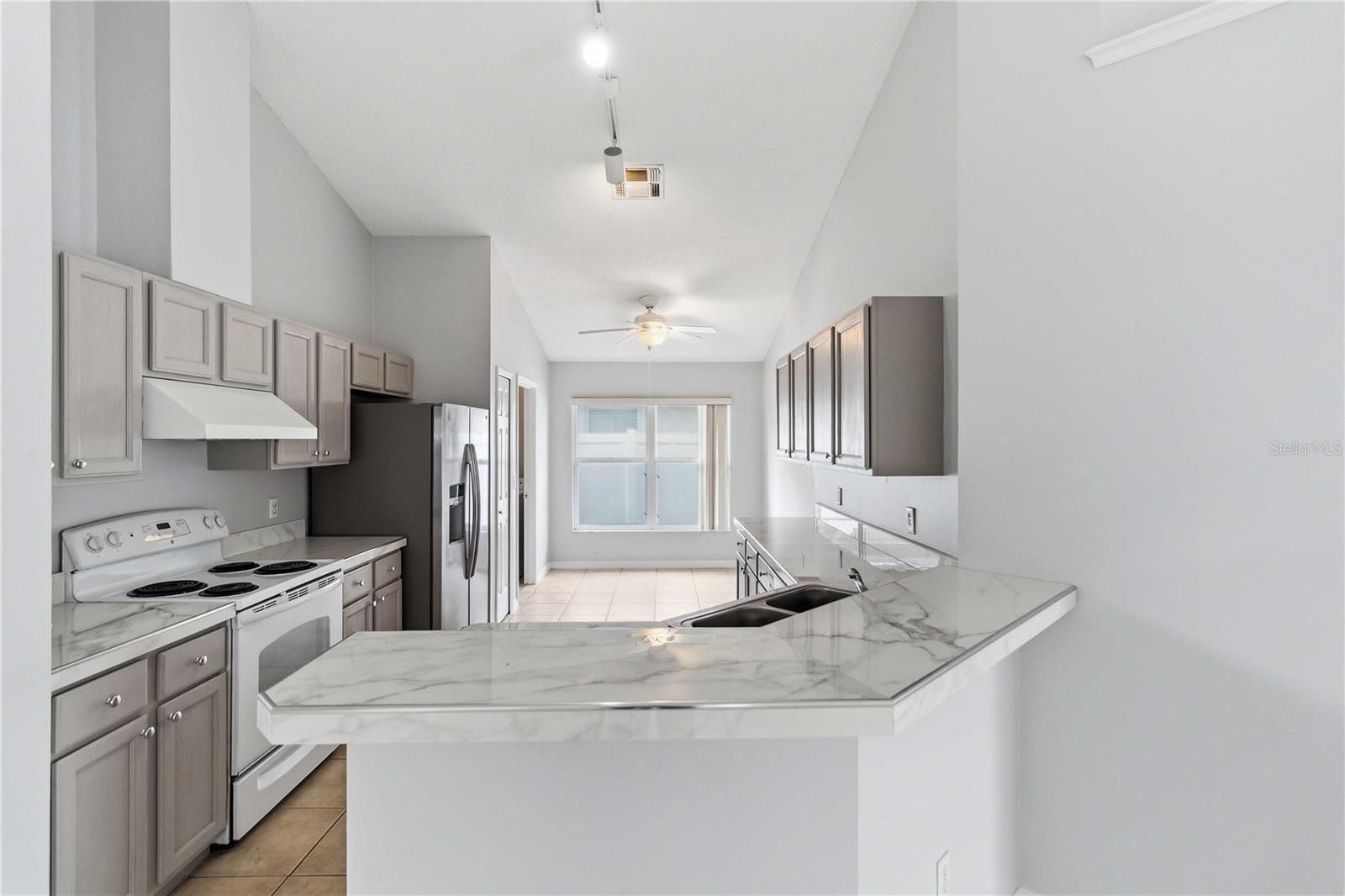 Image 10 of 30 For 11913 Hatcher Circle