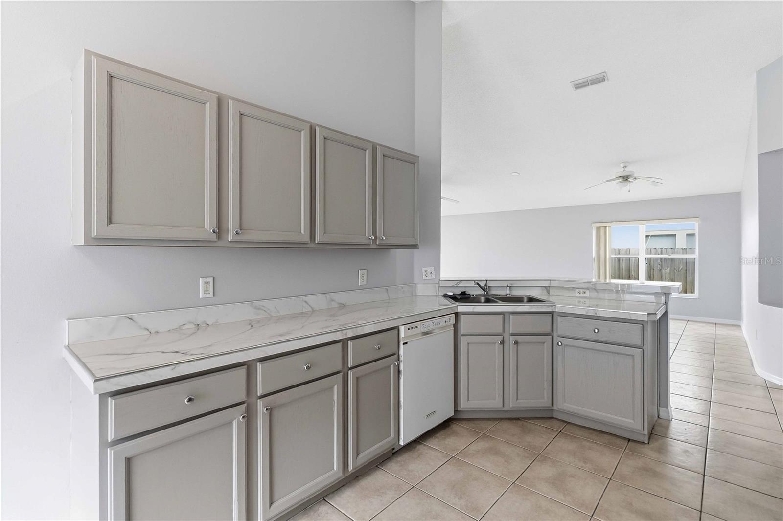 Image 12 of 30 For 11913 Hatcher Circle