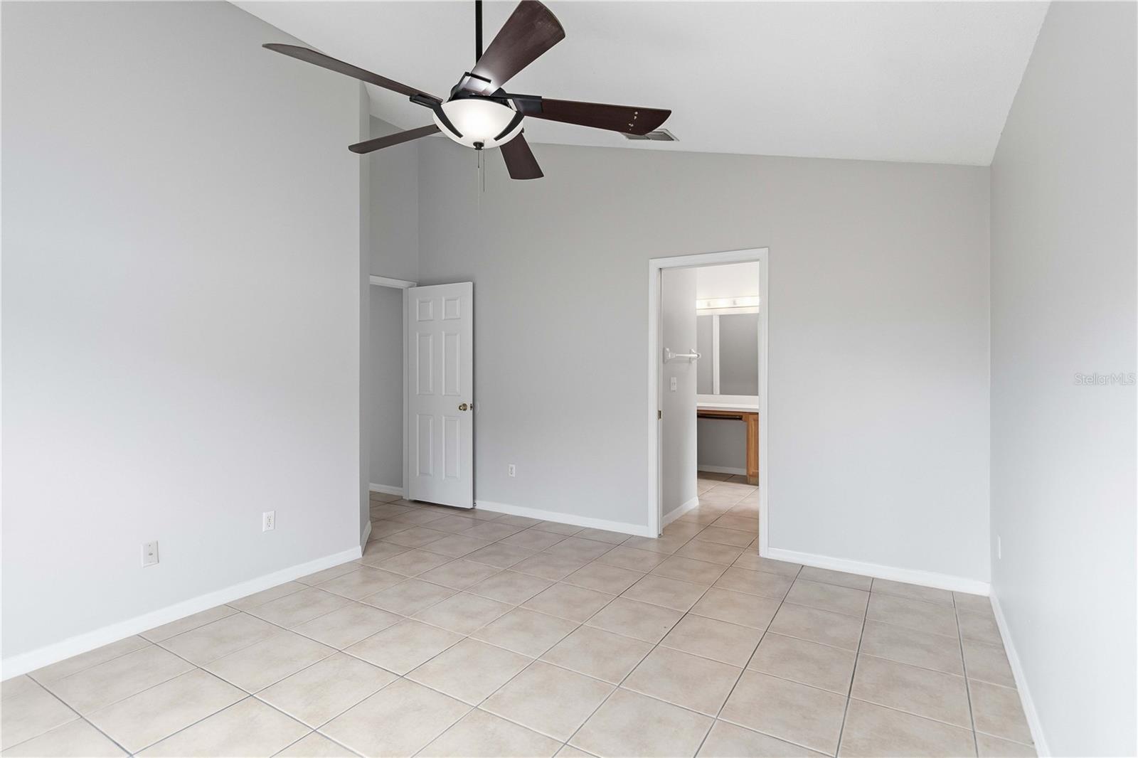 Image 18 of 30 For 11913 Hatcher Circle