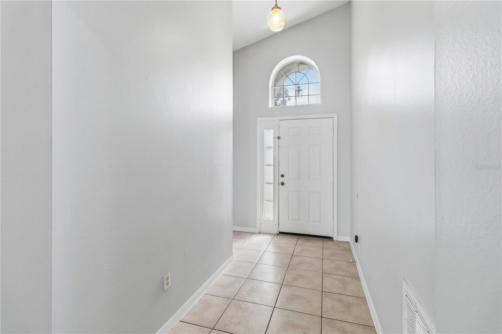 Image 6 of 30 For 11913 Hatcher Circle