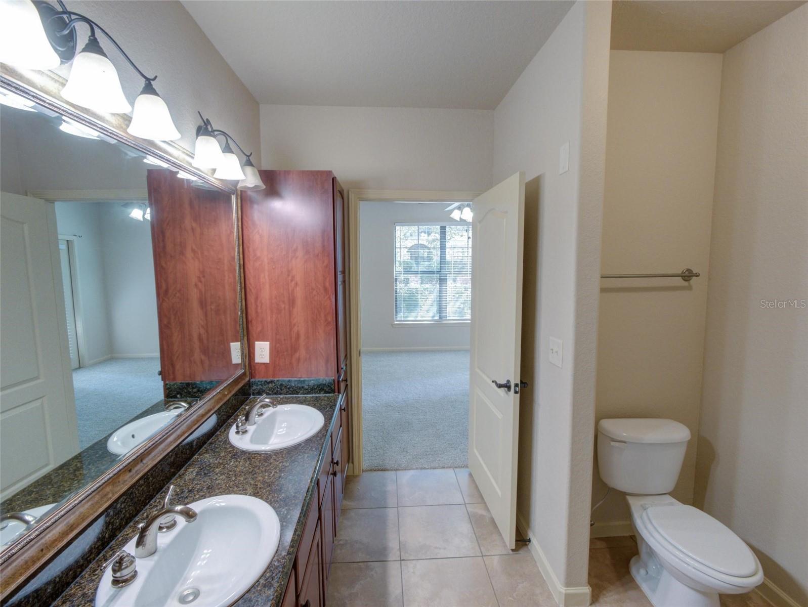 Image 14 of 43 For 904 Charo Parkway 514